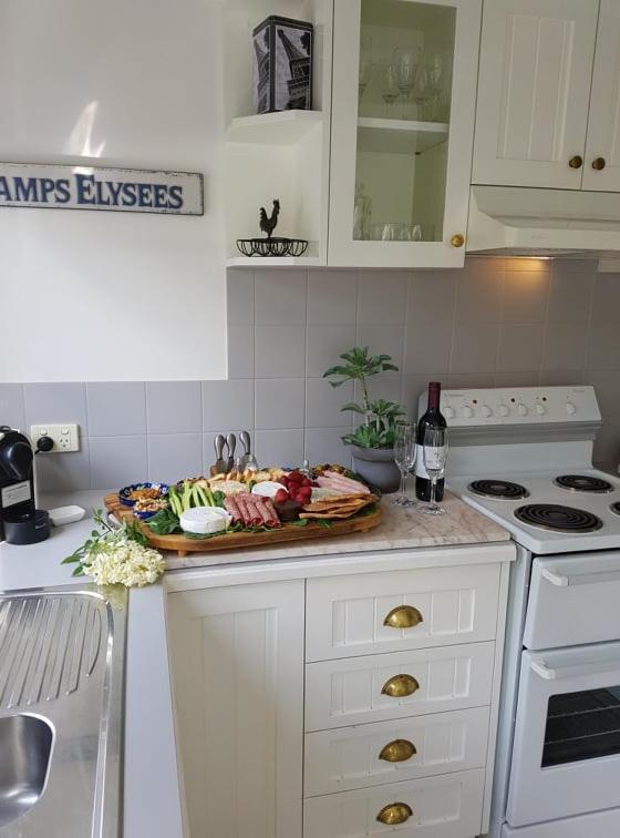 Creek Cottage Bed And Breakfast Traralgon Dış mekan fotoğraf