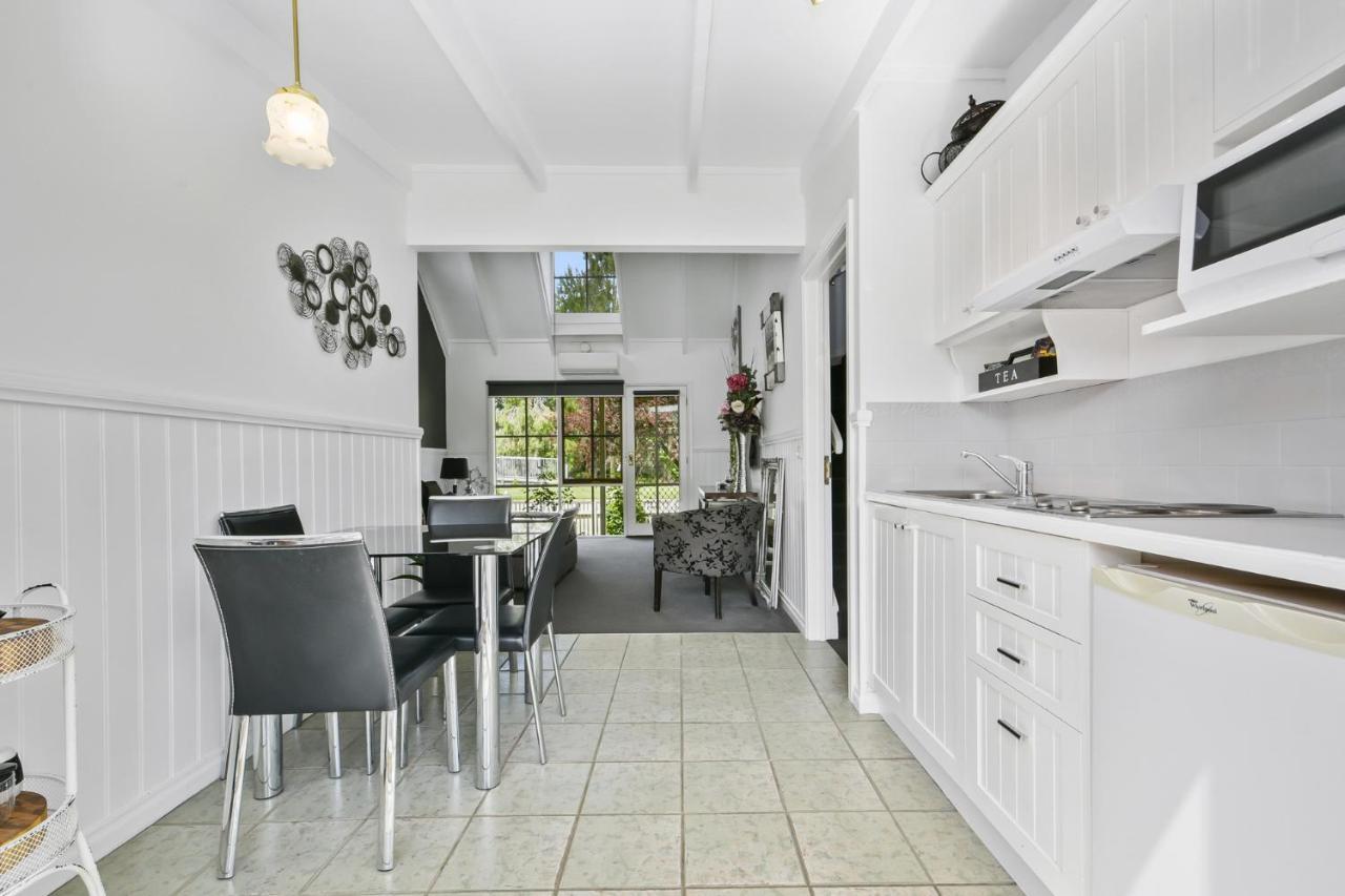 Creek Cottage Bed And Breakfast Traralgon Dış mekan fotoğraf